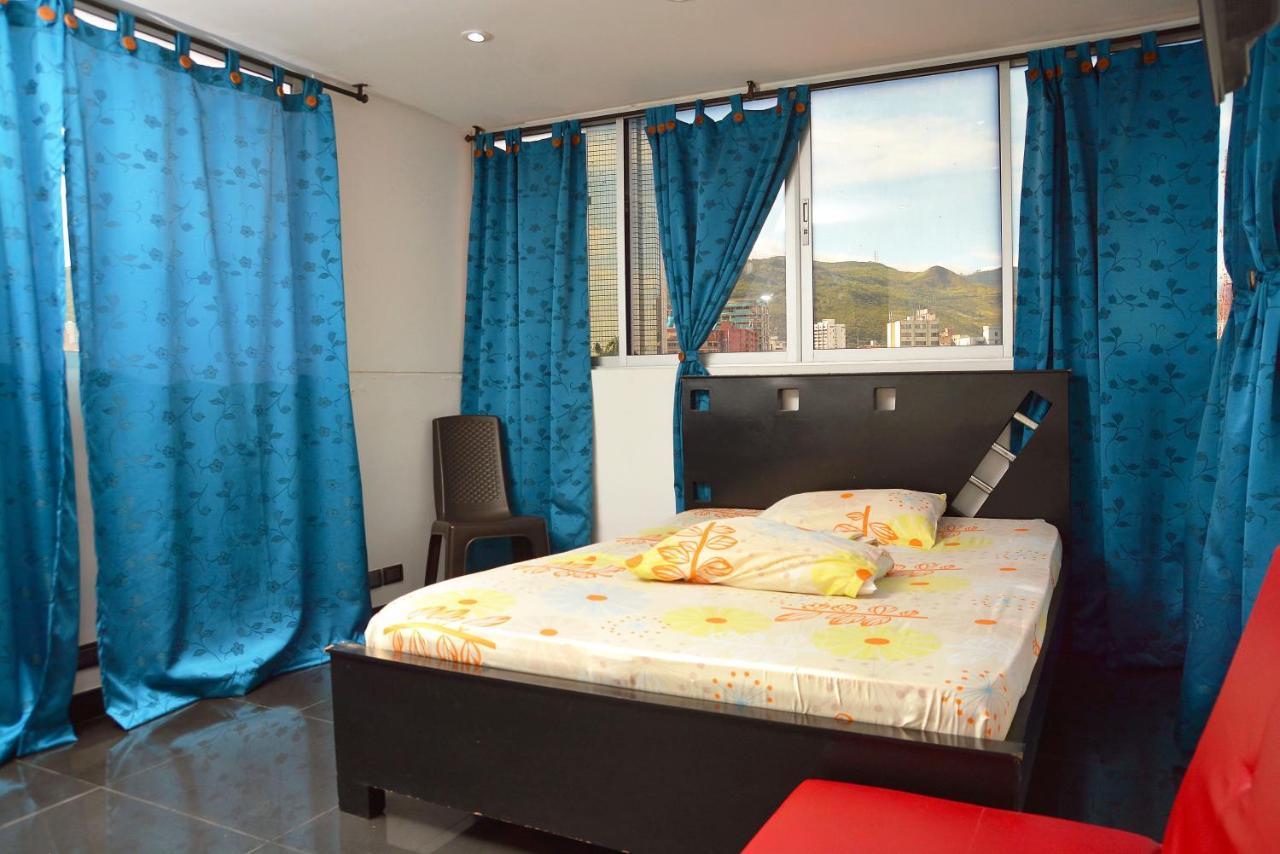 קאלי Apartahotel Juane'S מראה חיצוני תמונה